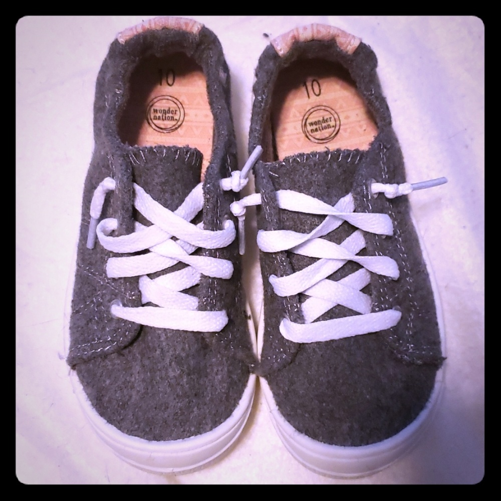 Girls wonder nation slip on sneakers